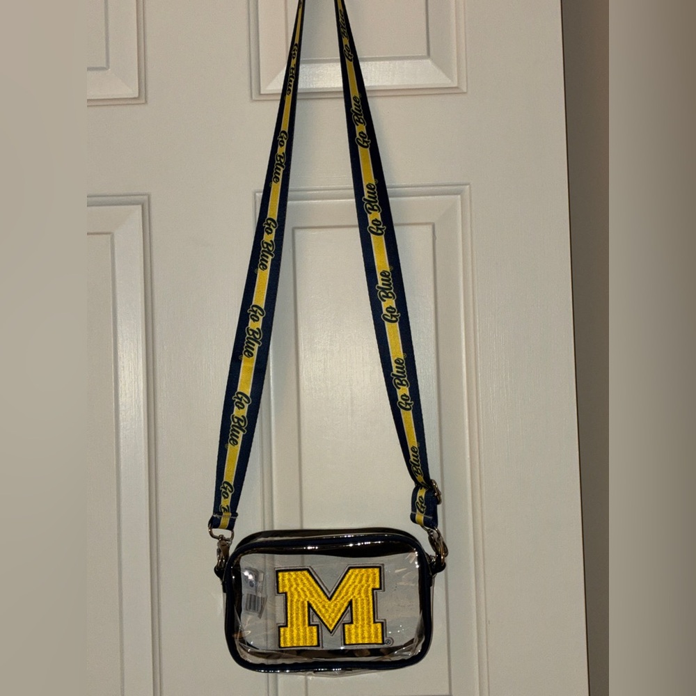 Michigan Wolverines Team Stripe Clear Crossbody Bag - Picture 5 of 8